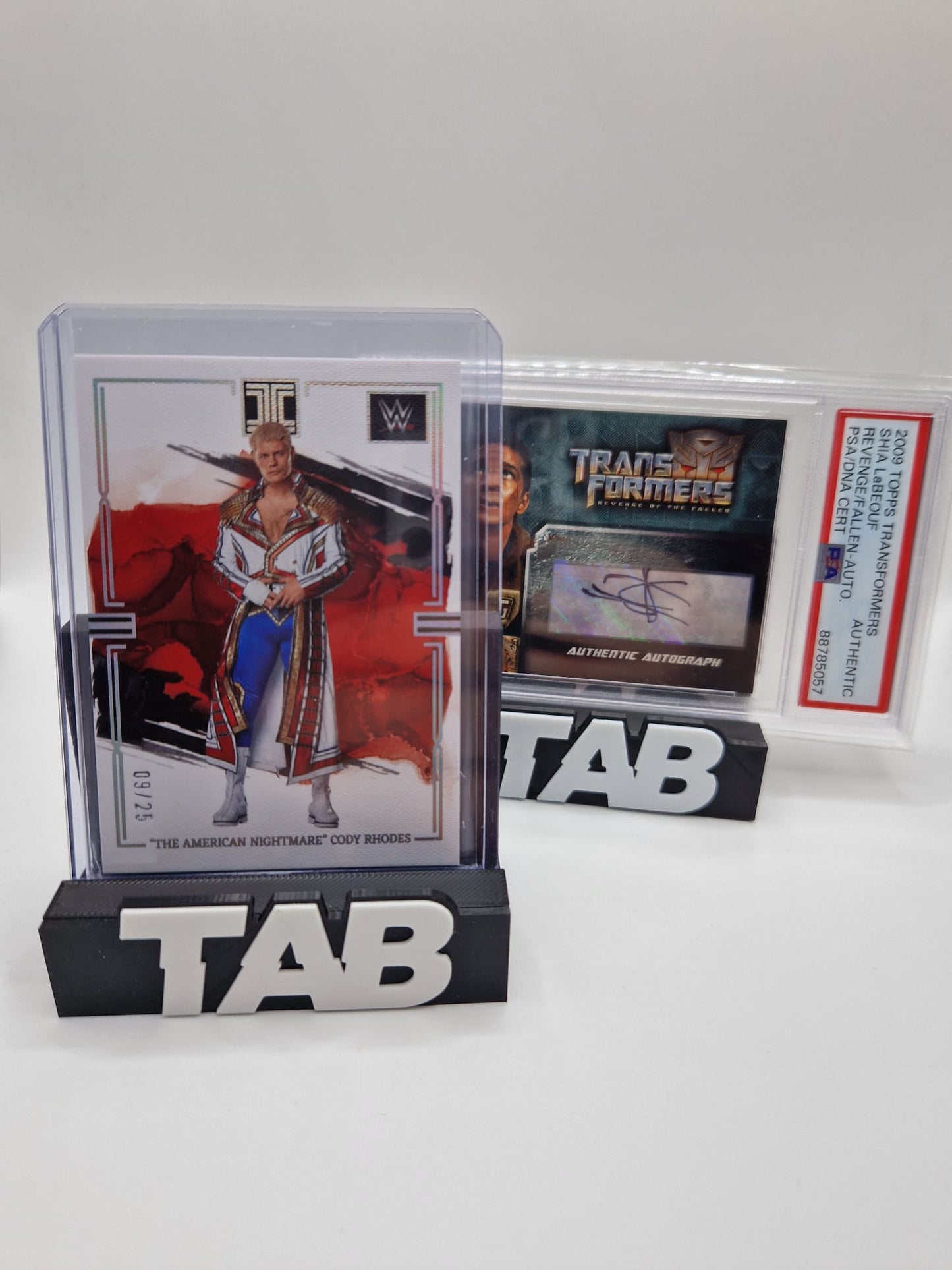 1x TAB Trading Card Stand - Weiß/Schwarz